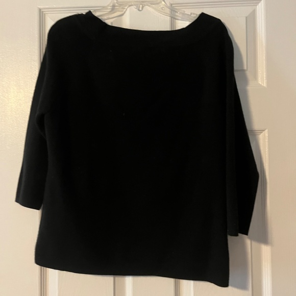 Button Top - Picture 2 of 3